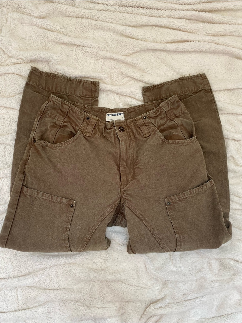 We The Free Cropped Cargo Pants brown workwear style Sz 6 - Picture 3 of 8